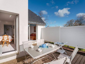 Carnac: Appartement 3P avec Piscine Chauffée, Terrasse et Parking, à 1 km de la Plage - FR-1-477-245